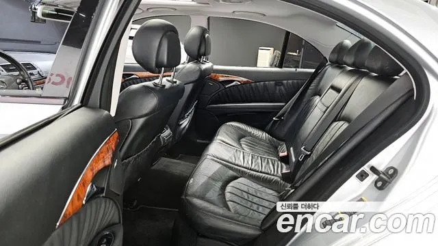 MERCEDES-BENZ E-CLASS W211 2008 — 138 927 км, серебристый, Корея — под ключ — фото 12