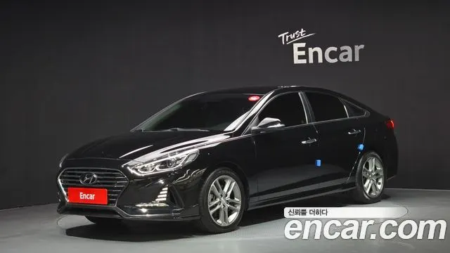 HYUNDAI SONATA 2019 — 30 718 км, чёрный, Корея — под ключ — фото 1