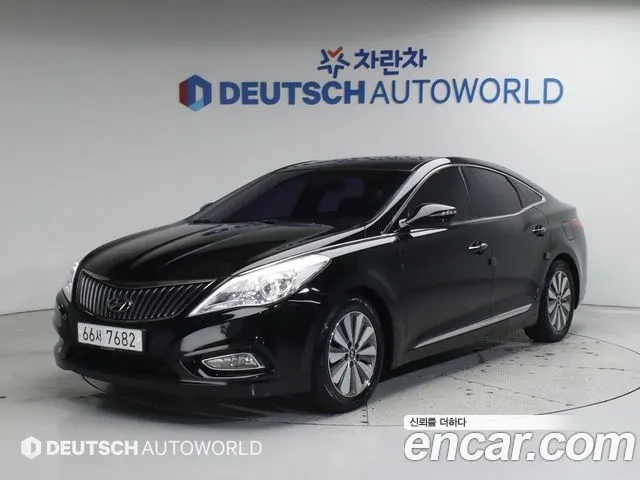 HYUNDAI GRANDEUR HYBRID 2015 — 128 680 км, чёрный, Корея — под ключ — фото 12