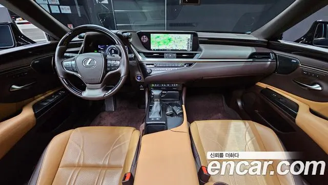 LEXUS ES300H 2019 — 97 541 км, серый, Корея — под ключ — фото 7