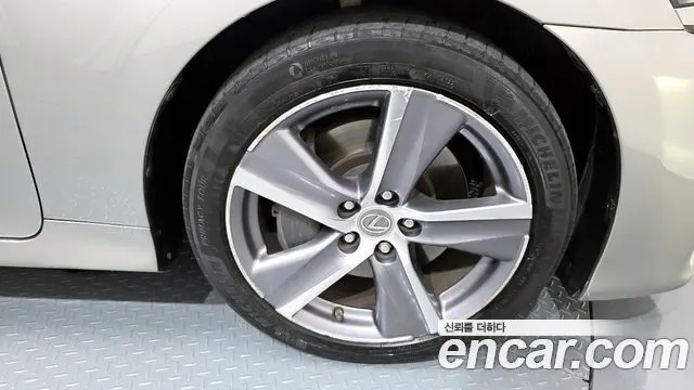 LEXUS GS300 2018 — 137 845 км, серебристо-серый, Корея — под ключ — фото 5
