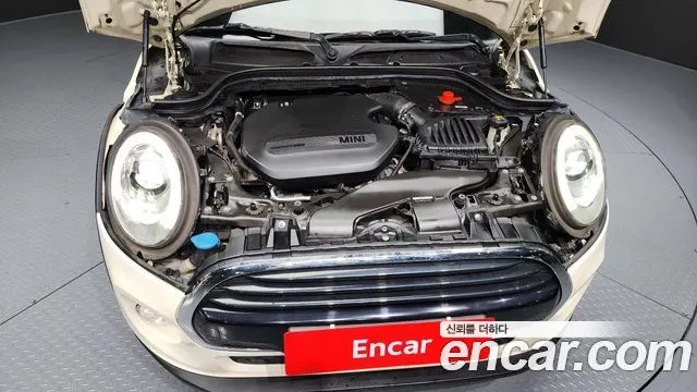 MINI COOPER D 2018 — 69 118 км, белый-перламутр, Корея — под ключ — фото 6