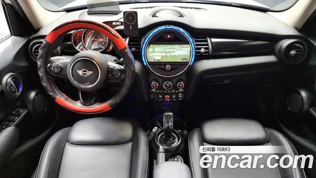 MINI COOPER D 2018 — 69 118 км, белый-перламутр, Корея — под ключ — фото 7