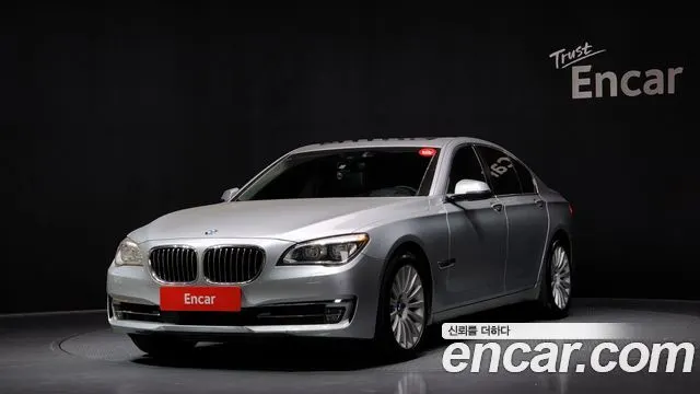 BMW 7 SERIES 2015 — 185 507 км, серебристый, Корея — под ключ — фото 1