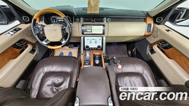 LAND ROVER RANGE ROVER (4 ПОК.) 2018 — 204 329 км, белый, Корея — под ключ — фото 7