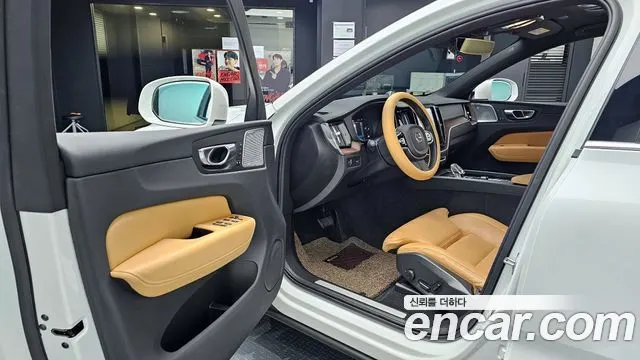 VOLVO XC60 2022 — 30 377 км, белый, Корея — под ключ — фото 11