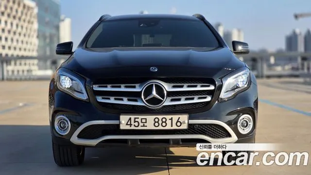 MERCEDES-BENZ GLA-CLASS X156 2019 — 76 000 км, чёрный, Корея — под ключ — фото 3