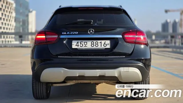 MERCEDES-BENZ GLA-CLASS X156 2019 — 76 000 км, чёрный, Корея — под ключ — фото 5