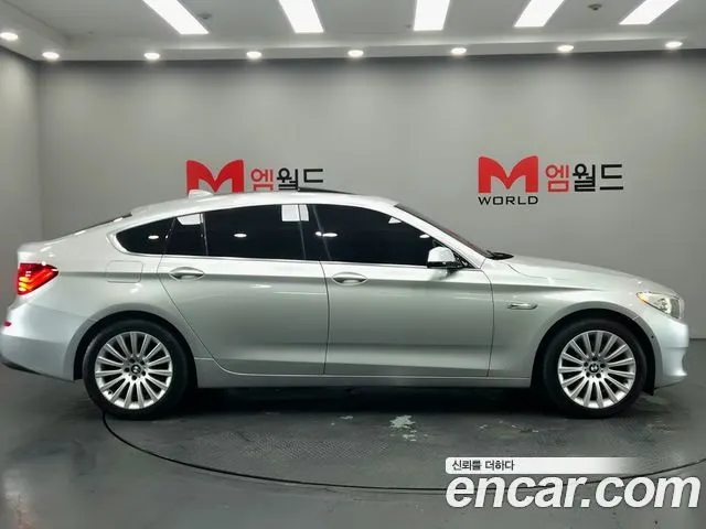 BMW 5 SERIES GT 2013 — 177 614 км, серебристый, Корея — под ключ — фото 3