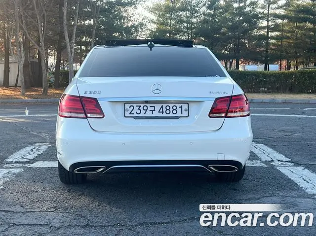 MERCEDES-BENZ E-CLASS W212 2016 — 57 900 км, белый, Корея — под ключ — фото 4