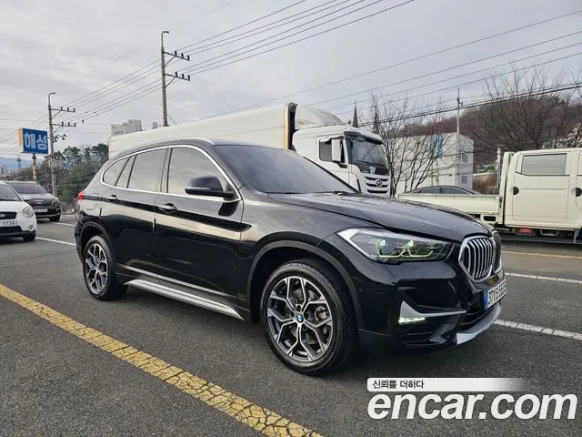 BMW X1 2021 — 67 700 км, чёрный, Корея — под ключ — фото 3