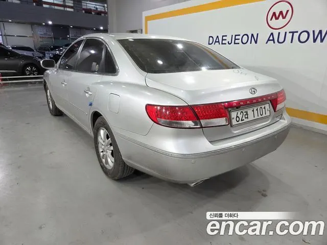 HYUNDAI GRANDEUR NEW LUXURY 2009 — 126 231 км, серебристый, Корея — под ключ — фото 3