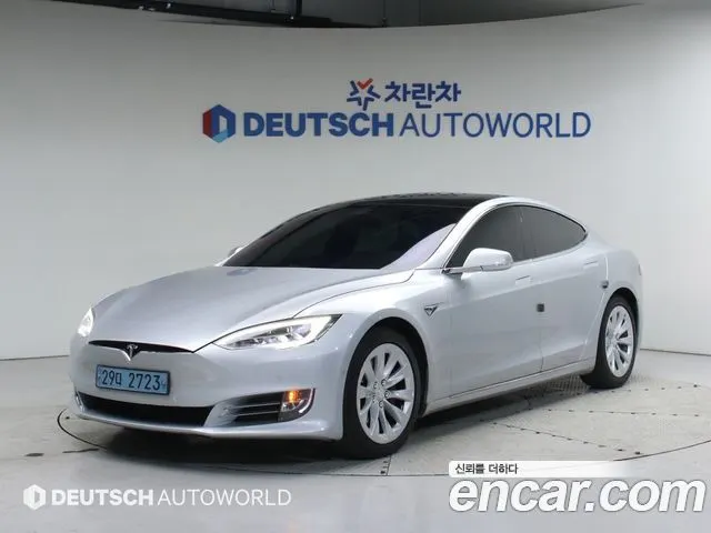 TESLA MODEL S 2017 — 82 610 км, серебристо-серый, Корея — под ключ — фото 1
