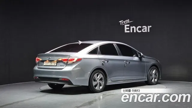 HYUNDAI SONATA HYBRID 2017 — 124 375 км, серебристо-серый, Корея — под ключ — фото 2