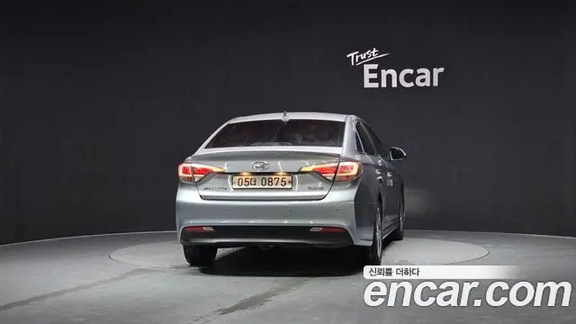 HYUNDAI SONATA HYBRID 2017 — 124 375 км, серебристо-серый, Корея — под ключ — фото 4
