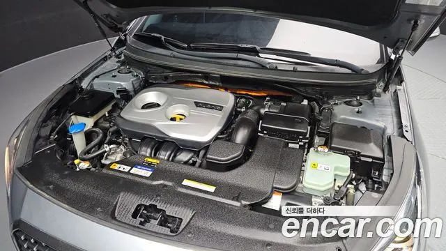 HYUNDAI SONATA HYBRID 2017 — 124 375 км, серебристо-серый, Корея — под ключ — фото 6