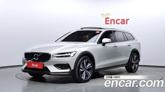 VOLVO V60 CROSS COUNTRY — из Кореи под ключ