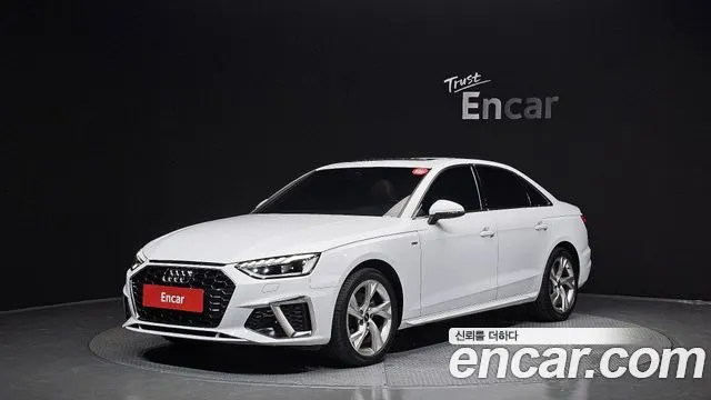AUDI A4 2022