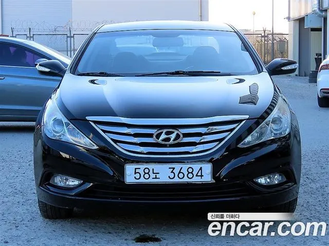 HYUNDAI SONATA 2010 — 144 096 км, чёрный, Корея — под ключ — фото 12