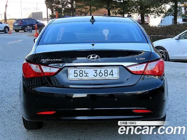 HYUNDAI SONATA 2010 — 144 096 км, чёрный, Корея — под ключ — фото 4