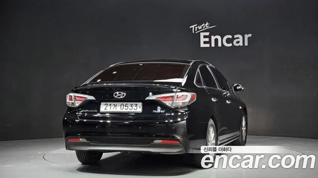 HYUNDAI SONATA HYBRID 2016 — 45 464 км, чёрный, Корея — под ключ — фото 4