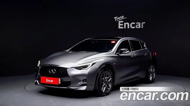 INFINITI Q30 2018