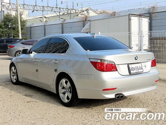 BMW 5 SERIES 2004 — 75 784 км, серебристый, Корея — под ключ — фото 3