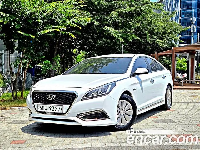 HYUNDAI SONATA HYBRID 2017 — 169 918 км, белый, Корея — под ключ — фото 12