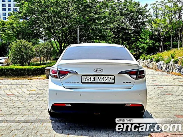 HYUNDAI SONATA HYBRID 2017 — 169 918 км, белый, Корея — под ключ — фото 4