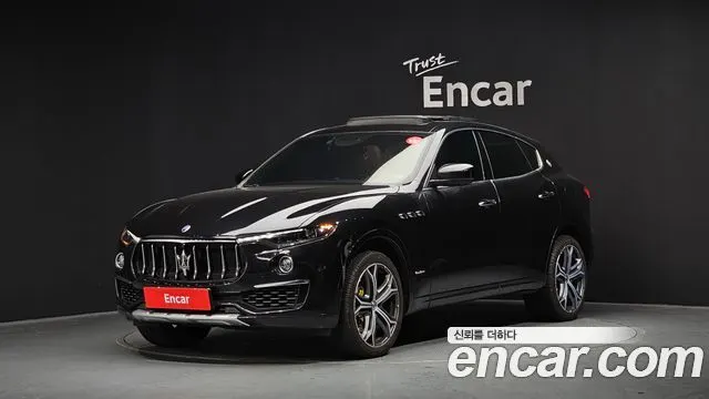 MASERATI LEVANTE 2020