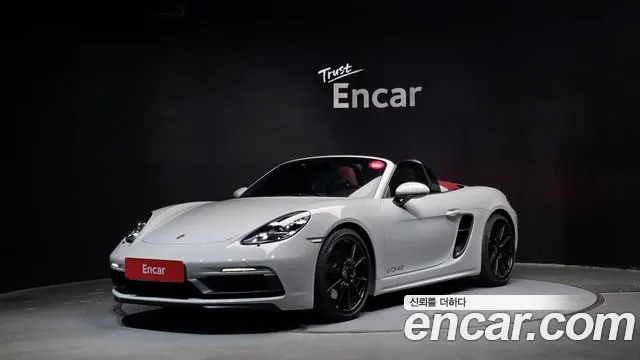 PORSCHE 718 BOXSTER 2024 — 12 628 км, серебристо-серый, Корея — под ключ — фото 1