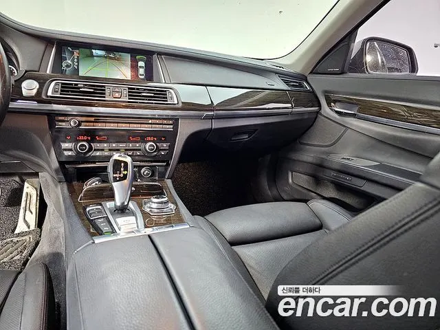 BMW 7 SERIES 2013 — 188 412 км, серебристый, Корея — под ключ — фото 10