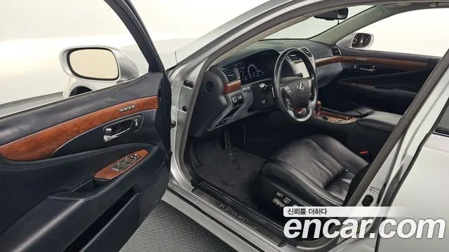 LEXUS LS460 2011 — 155 115 км, серебристо-серый, Корея — под ключ — фото 11