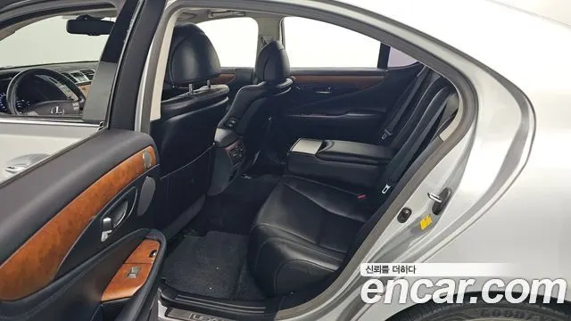 LEXUS LS460 2011 — 155 115 км, серебристо-серый, Корея — под ключ — фото 12