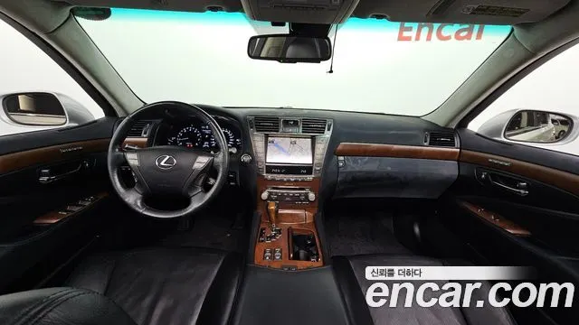 LEXUS LS460 2011 — 155 115 км, серебристо-серый, Корея — под ключ — фото 7