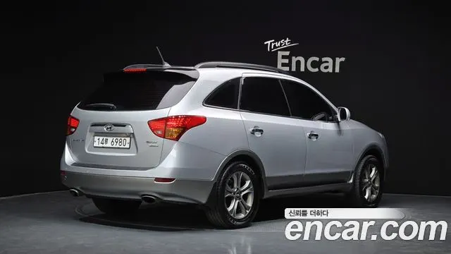 HYUNDAI VERACRUZ 2015 — 285 679 км, серебристый, Корея — под ключ — фото 2