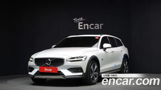 VOLVO V60 CROSS COUNTRY — из Кореи под ключ