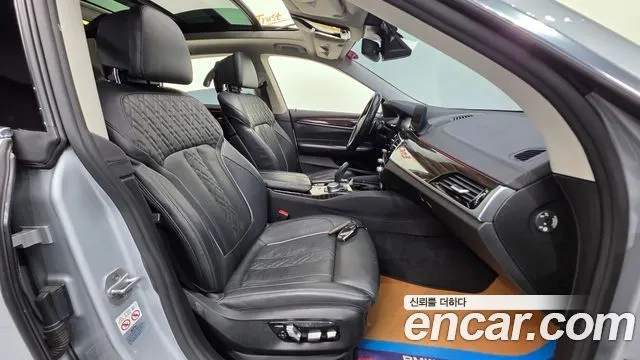 BMW 6 SERIES GT 2019 — 113 212 км, серебристый, Корея — под ключ — фото 10