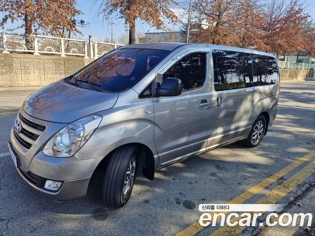 HYUNDAI GRAND STAREX 2018 — 108 904 км, серебристый, Корея — под ключ — фото 2