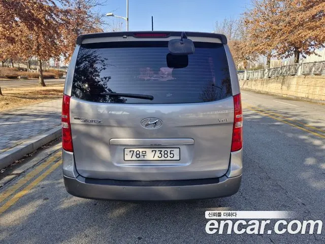 HYUNDAI GRAND STAREX 2018 — 108 904 км, серебристый, Корея — под ключ — фото 3