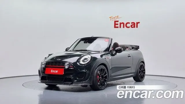 MINI COOPER S CONVERTIBLE 2019 — 80 431 км, тёмно-зелёный, Корея — под ключ — фото 1