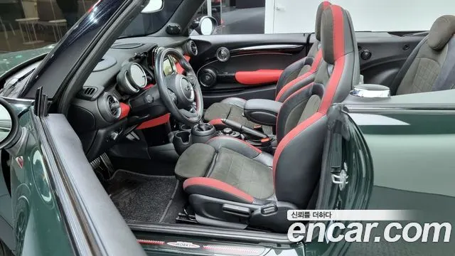 MINI COOPER S CONVERTIBLE 2019 — 80 431 км, тёмно-зелёный, Корея — под ключ — фото 11