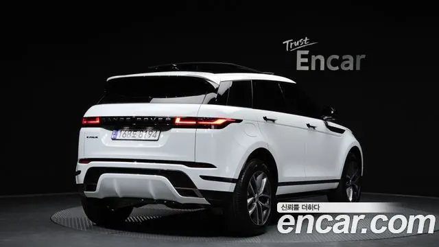 LAND ROVER RANGE ROVER EVOQUE (2 ПОК.) 2024 — 11 268 км, белый, Корея — под ключ — фото 2