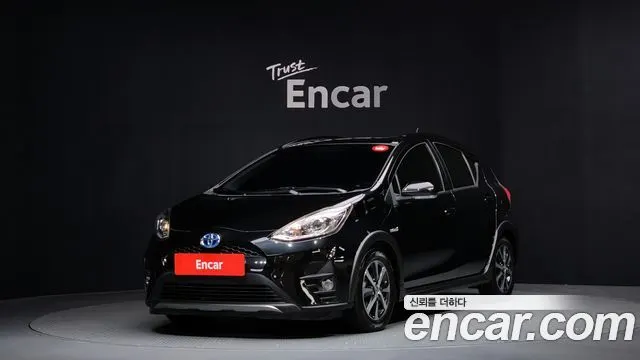 TOYOTA PRIUS C 2020