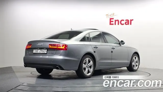 AUDI A6 2015 — 136 334 км, серебристо-серый, Корея — под ключ — фото 2
