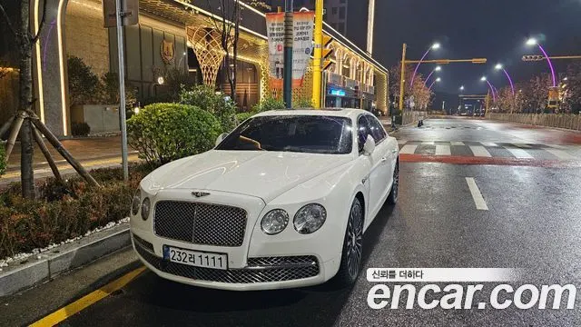 BENTLEY FLYING SPUR 2016 — 125 000 км, белый, Корея — под ключ — фото 10