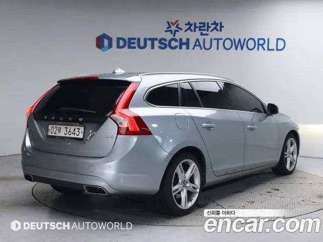 VOLVO V60 2018 — 232 706 км, серый, Корея — под ключ — фото 2