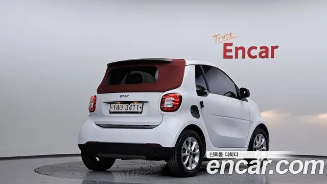 SMART FORTWO CABRIO 2017 — 51 581 км, белый, Корея — под ключ — фото 2
