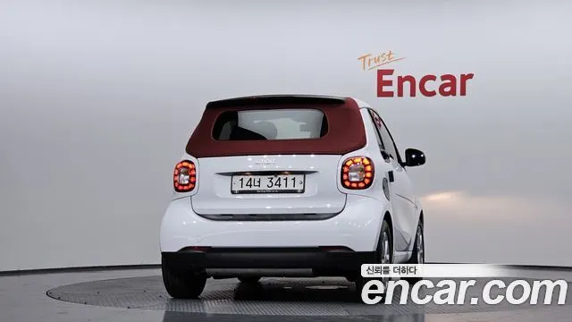 SMART FORTWO CABRIO 2017 — 51 581 км, белый, Корея — под ключ — фото 4