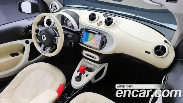 SMART FORTWO CABRIO 2017 — 51 581 км, белый, Корея — под ключ — фото 7
